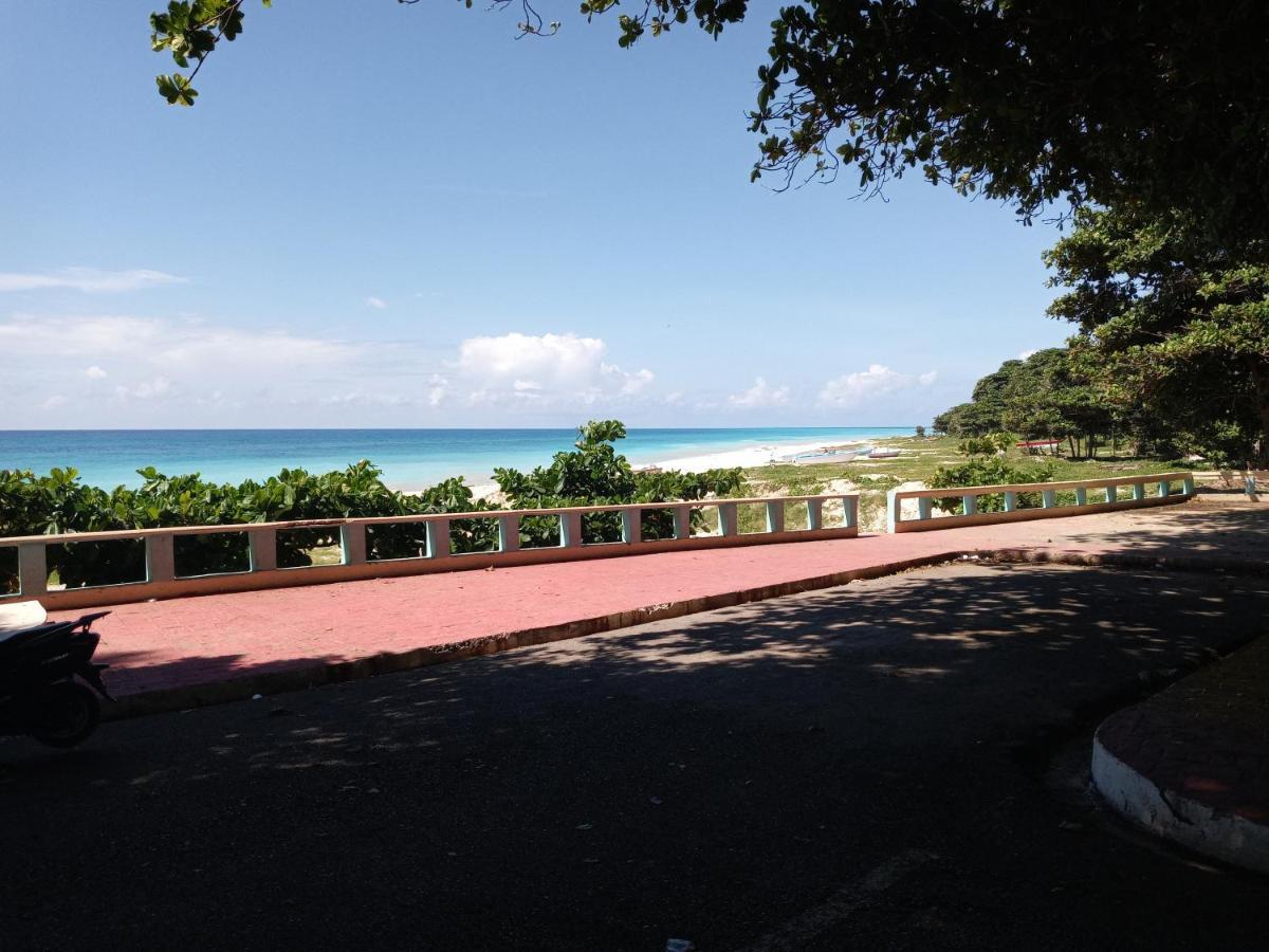 Beachfront Apartment, Quiet 4 Beds, 1 Bath, Ac, Wi-Fi, Hot Water, In Paraiso Near Los Patos Buitenkant foto