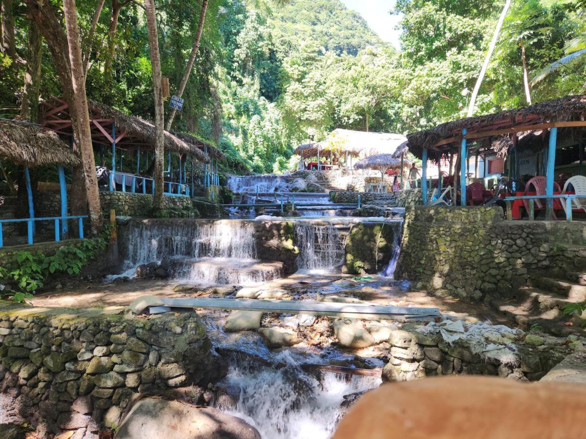 Beachfront Apartment, Quiet 4 Beds, 1 Bath, Ac, Wi-Fi, Hot Water, In Paraiso Near Los Patos Buitenkant foto