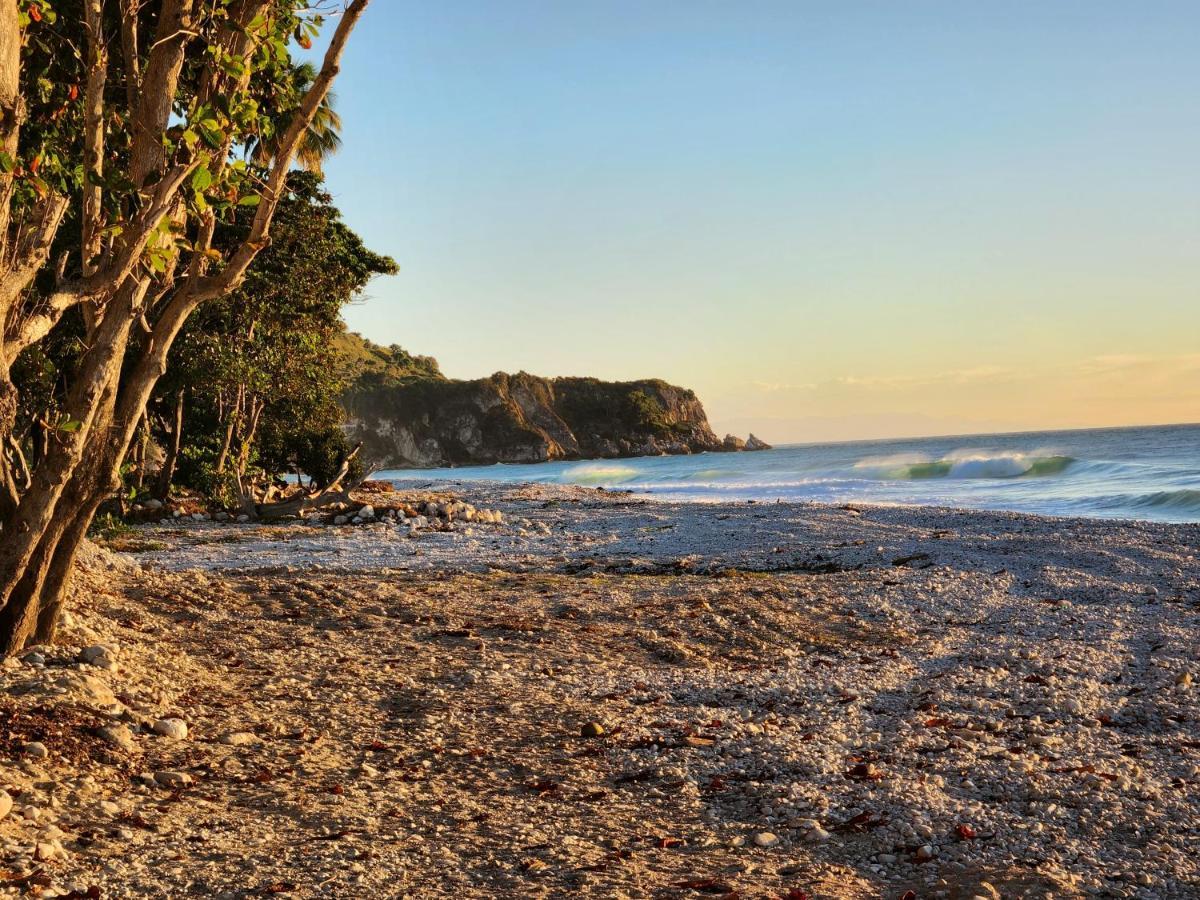 Beachfront Apartment, Quiet 4 Beds, 1 Bath, Ac, Wi-Fi, Hot Water, In Paraiso Near Los Patos Buitenkant foto