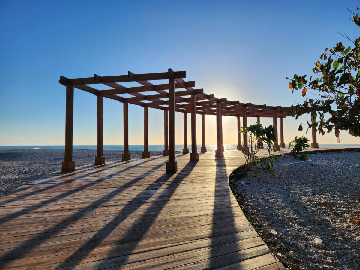 Beachfront Apartment, Quiet 4 Beds, 1 Bath, Ac, Wi-Fi, Hot Water, In Paraiso Near Los Patos Buitenkant foto