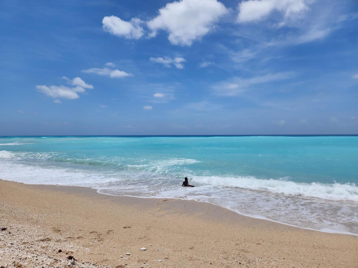 Beachfront Apartment, Quiet 4 Beds, 1 Bath, Ac, Wi-Fi, Hot Water, In Paraiso Near Los Patos Buitenkant foto